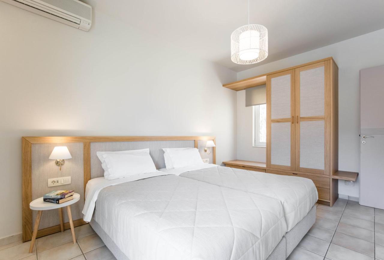 Triton Apartments Kato Daratso Esterno foto