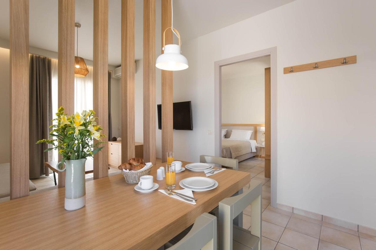 Triton Apartments Kato Daratso Esterno foto